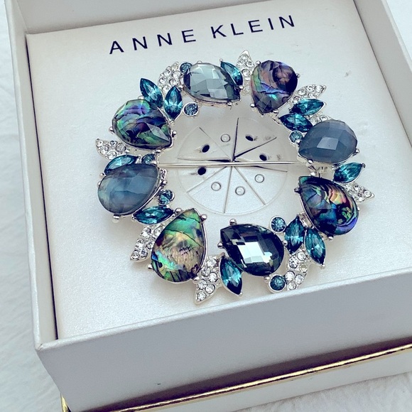 Beautiful Ann Klein Teardrop Brooch - Picture 2 of 4